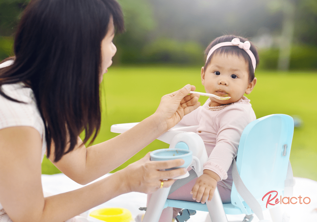 Dietitian Shares 5 Things to Look Out For When You Start Your Baby On Solids-2